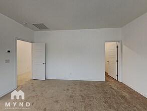 2736 Lindsey Spgs St in Las Vegas, NV - Building Photo - Building Photo