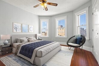 811 Somerville Ave, Unit 2L in Somerville, MA - Foto de edificio - Building Photo