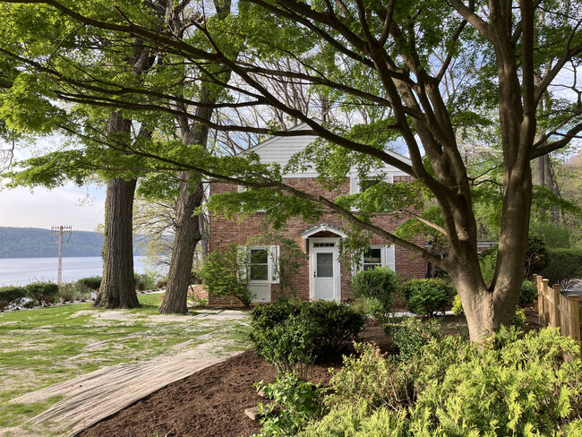 property at 4671 Palisade Ave