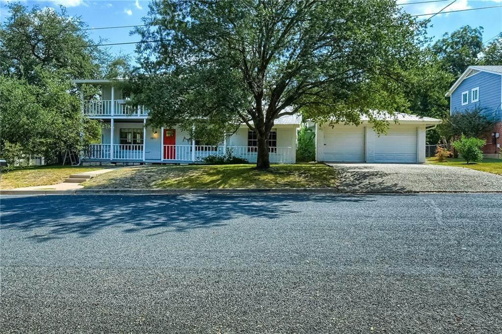 1011 Berrywood Dr in Austin, TX - Foto de edificio