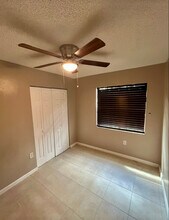 3033 NW 204th Terrace in Miami Gardens, FL - Foto de edificio - Building Photo