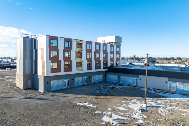 1825 50 St SE in Calgary, AB - Building Photo - Building Photo