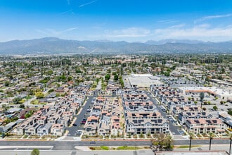 Asteria in West Covina, CA - Foto de edificio - Building Photo