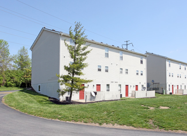 Emerald Glen Apartments in Columbus, OH - Building Photo - Building Photo