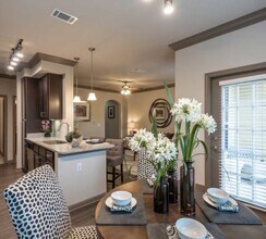 1498 Parkway Plaza Dr in Houston, TX - Foto de edificio - Building Photo