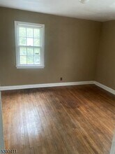 10 McGotty Pl in Irvington, NJ - Building Photo - Building Photo