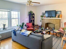 5133 N Wolcott Ave, Unit 1A in Chicago, IL - Building Photo