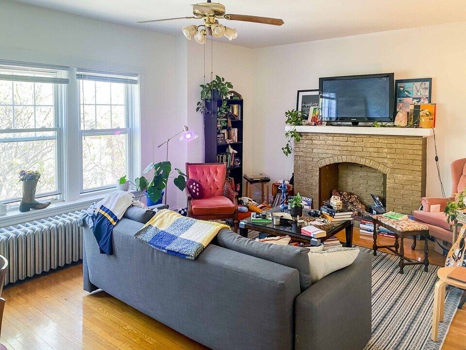 5133 N Wolcott Ave, Unit 1A in Chicago, IL - Foto de edificio
