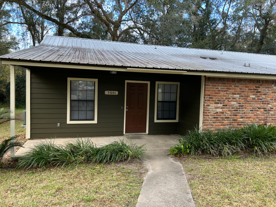 5601 Lumberjack Ln in Tallahassee, FL - Building Photo