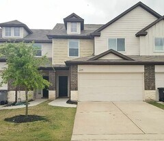 6239 Brenwood Cir in Katy, TX - Building Photo