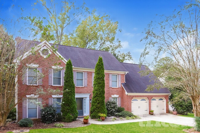 property at 125 Hunters Trce