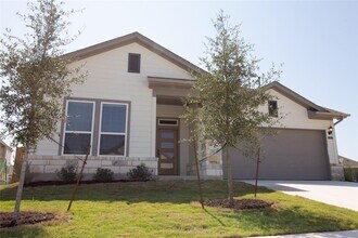 105 Stone Fork Ln in Hutto, TX - Building Photo - Building Photo