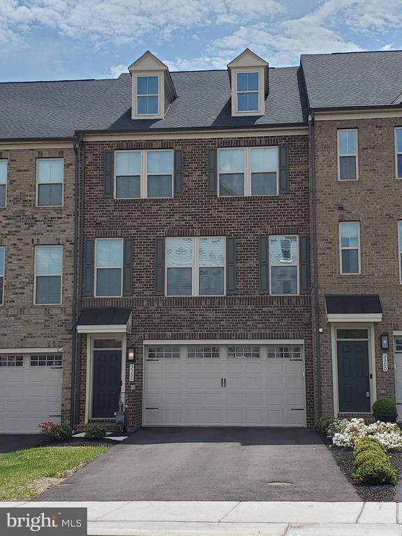 3302 Treviso Ln in Ellicott City, MD - Building Photo - Building Photo