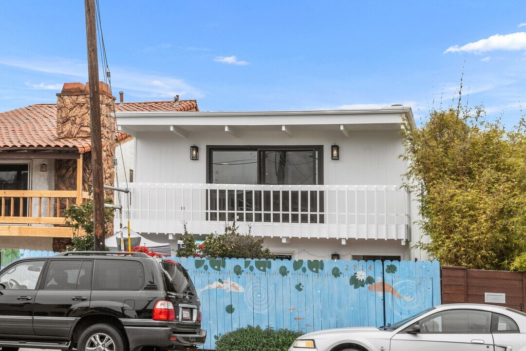 2914 Pacific Ave in Venice, CA - Building Photo