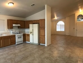 2642 Lone Butte Dr in Las Vegas, NV - Building Photo - Building Photo