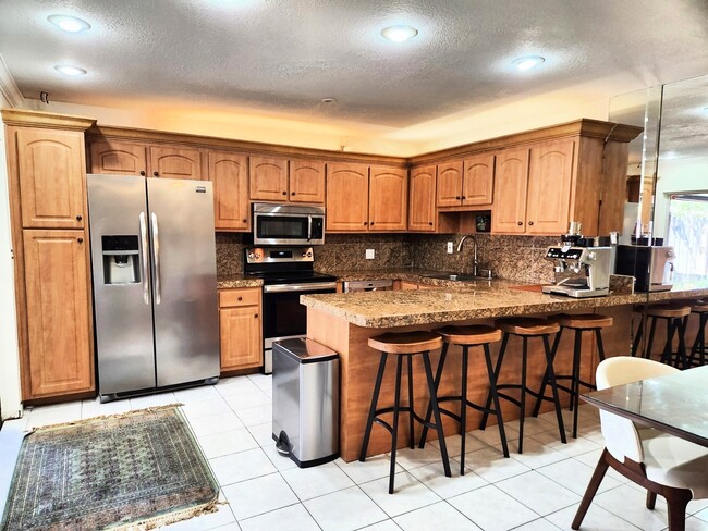 property at 2813 SE 5th Cir