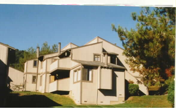 1 Clay Ct in Novato, CA - Foto de edificio