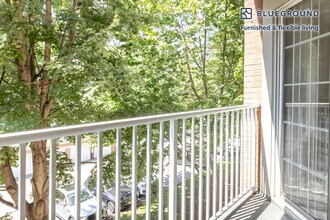 444 Washington Blvd in Jersey City, NJ - Foto de edificio - Building Photo