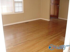 3319 Barton Ave NW in Huntsville, AL - Foto de edificio - Building Photo