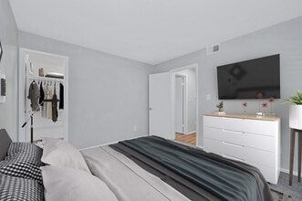 Southpoint Reserve at Stoney Creek in Fredericksburg, VA - Building Photo - Interior Photo