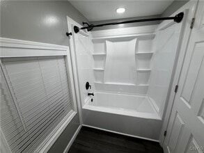 103-105-105 Drexler St in Liverpool, NY - Building Photo - Building Photo