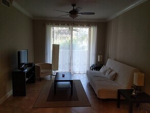 3210 Renaissance Way, Unit 210 in Boynton Beach, FL - Foto de edificio - Building Photo