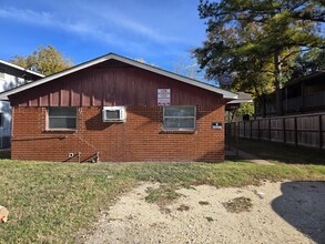 508 1st St, Unit B in College Station, TX - Building Photo - Building Photo