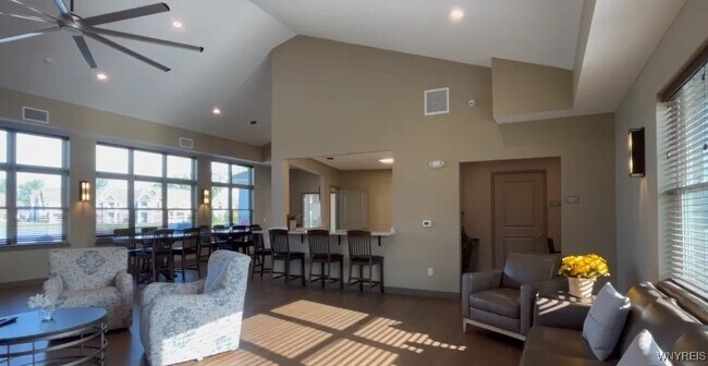 3820 Deer Lakes Dr in Buffalo, NY - Building Photo - Building Photo