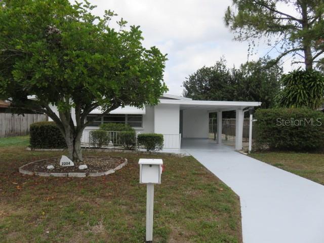 2204 20th Ave W in Bradenton, FL - Building Photo