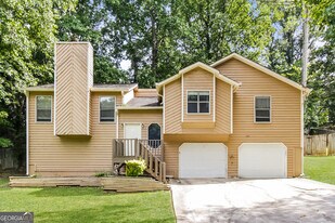 507 Hollow Ct in Woodstock, GA - Building Photo