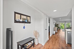 6361 N Falls Cir Dr in Lauderhill, FL - Building Photo