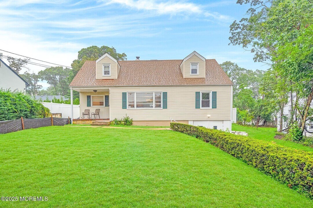 259 Garfield Ave in Ocean Township, NJ - Building Photo
