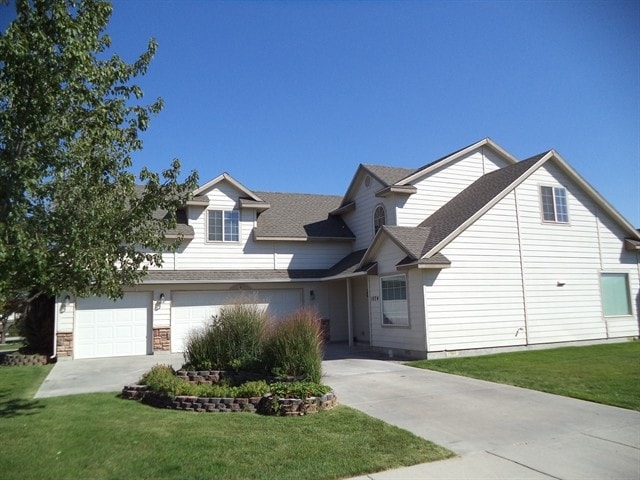 property at 1074 S New Summer Ave