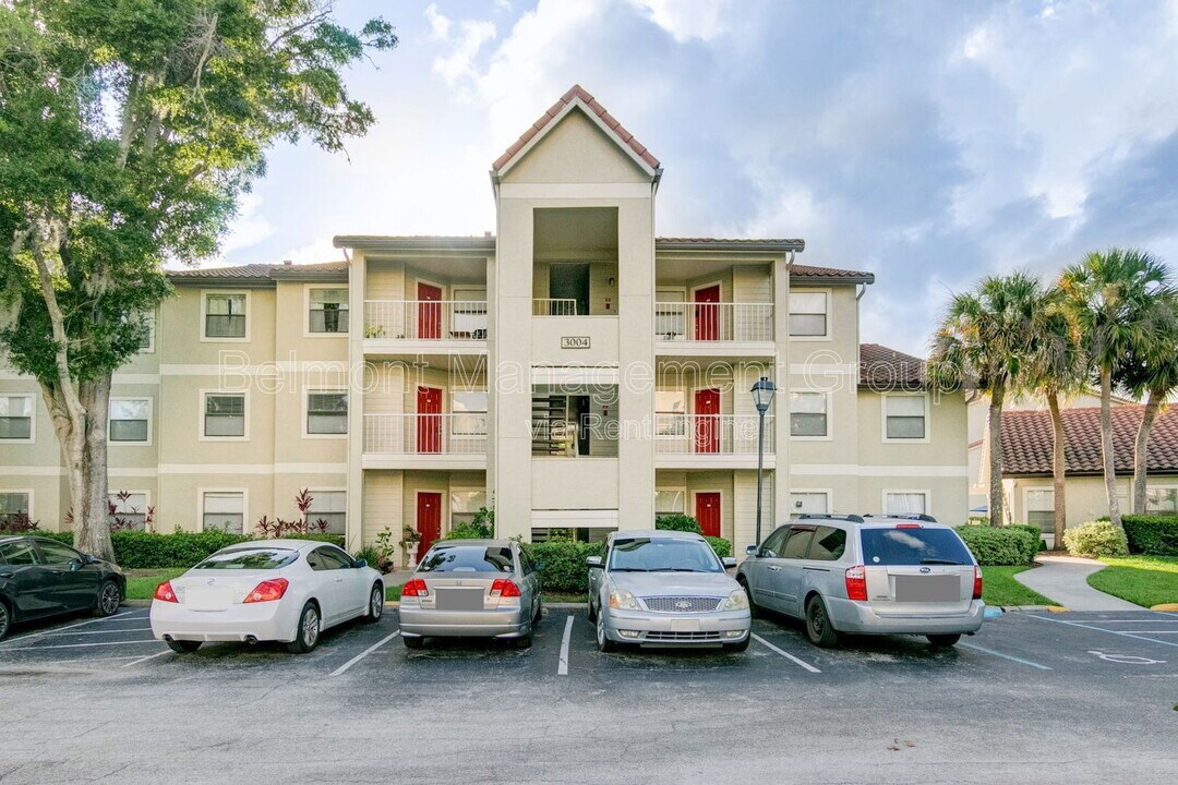 3004 Parkway Blvd in Kissimmee, FL - Foto de edificio