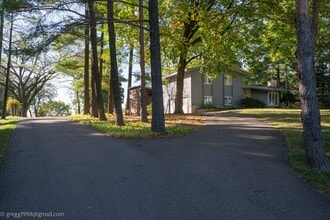 1835 Hunter Ln in Mendota Heights, MN - Building Photo - Building Photo