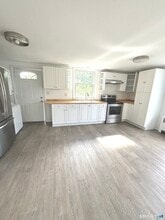 110 Dirienzo Heights in Derby, CT - Building Photo - Building Photo