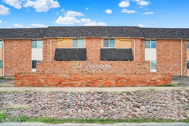 property at 333 Eubank Ct