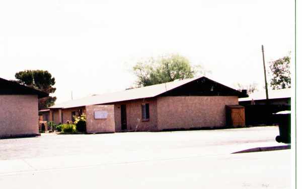 15611-15615 N 29th St in Phoenix, AZ - Building Photo