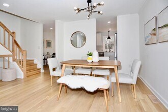 1515 Templeton Pl in Rockville, MD - Building Photo - Building Photo