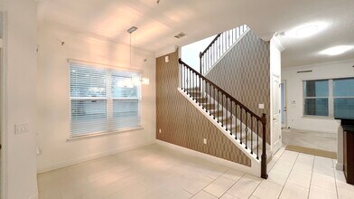 8311 Lookout Pointe Dr in Windermere, FL - Building Photo - Building Photo