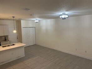 8332 NW 51st Terrace in Doral, FL - Building Photo - Building Photo