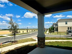 6331 Blissful St in Clermont, FL - Foto de edificio - Building Photo