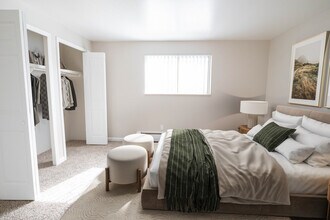 Kipling Village Apartments in Wheat Ridge, CO - Foto de edificio - Building Photo