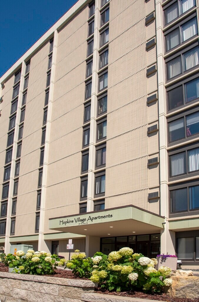 Hopkins Village Apartments in Hopkins, MN