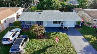 9040 NW 26th Pl in Sunrise, FL - Building Photo