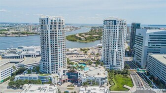 1209 E Cumberland Ave in Tampa, FL - Building Photo