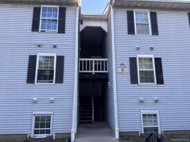 5 Lexington Hills Rd in Harriman, NY - Building Photo