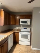 4682 S 175 W in Ogden, UT - Foto de edificio - Building Photo