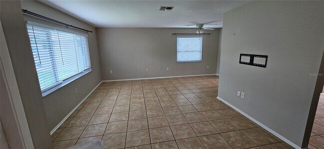 2842 Indianwood Dr in Sarasota, FL - Building Photo - Building Photo