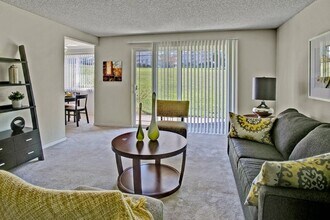 Andorra in Mountlake Terrace, WA - Foto de edificio - Building Photo